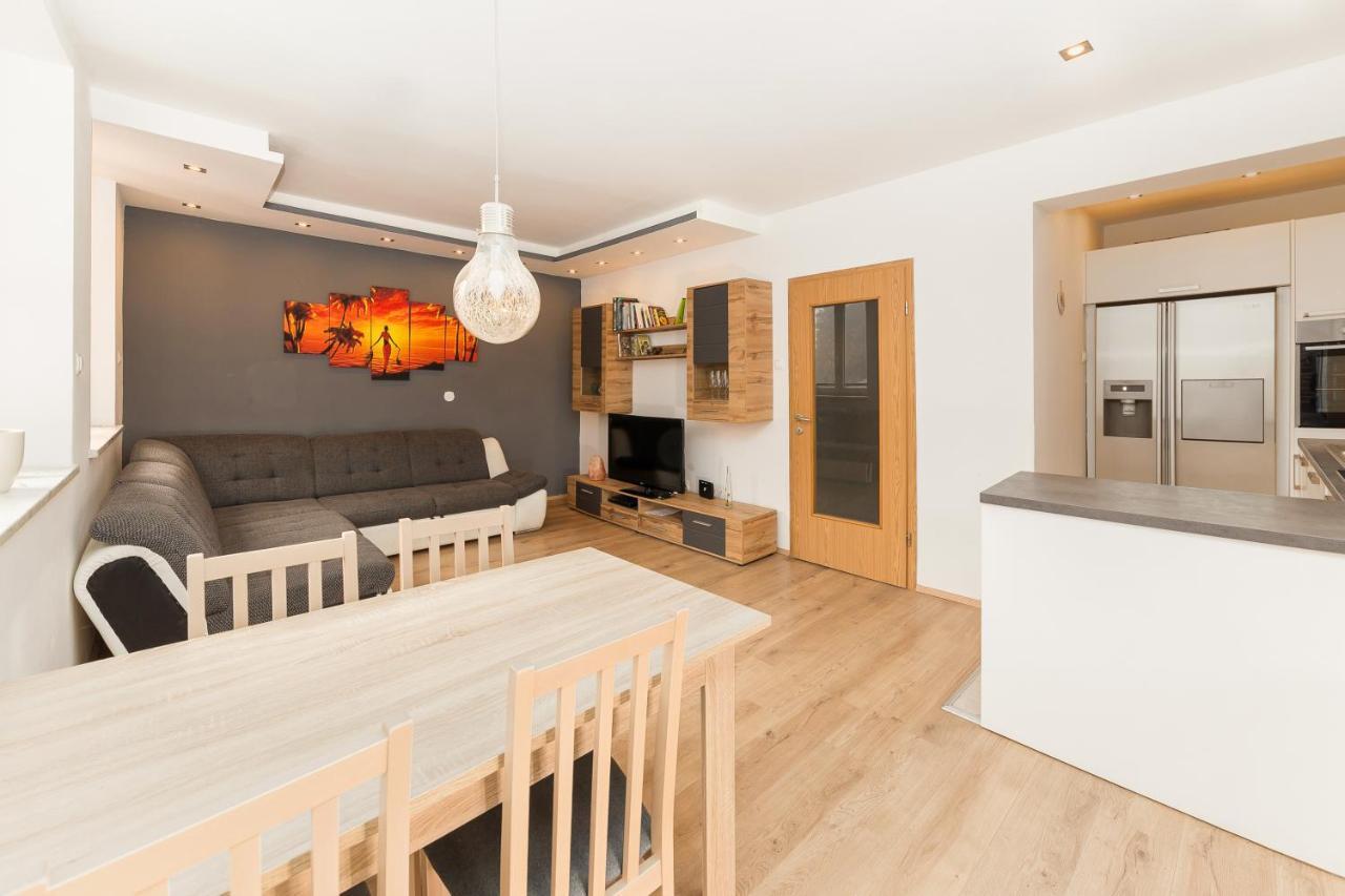 Apartma Jelendol Tržič المظهر الخارجي الصورة